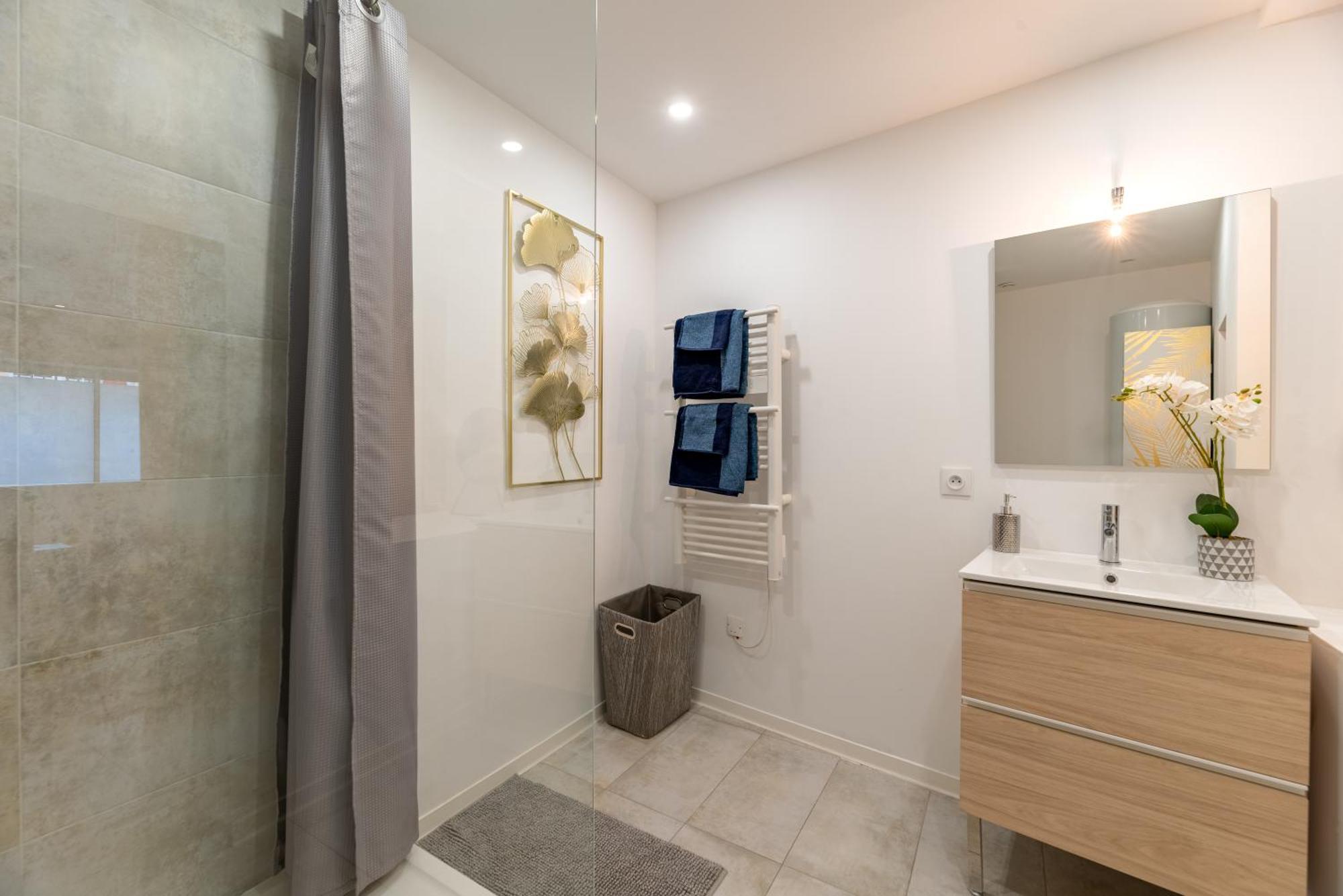 Le Fruit Defendu "Love Room" Jacuzzi Centre Ville روان المظهر الخارجي الصورة